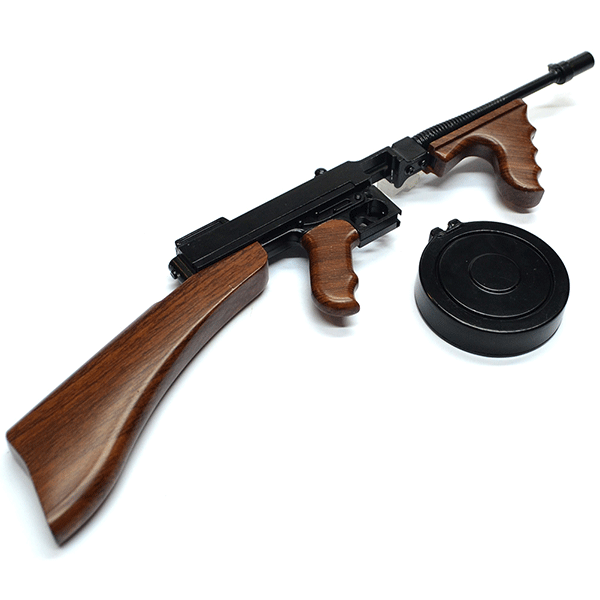 Макет пистолет-пулемёта Томпсона M1928 в масштабе 1:3.